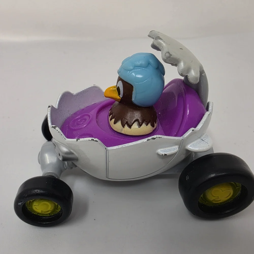 Fisher-Price Disney Junior Mickey & the Roadster Racers Clara Cluck's Coupe